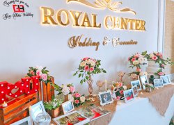 Gia Hiếu Wedding - Trang trí bàn gallery hoa tươi tiệc cưới ấn tượng